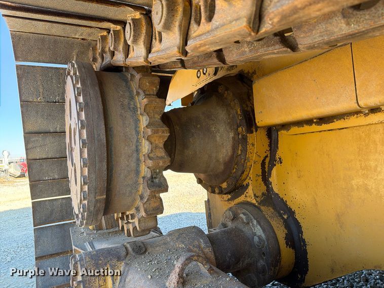 image for item FG3067 2011 Caterpillar D6T dozer