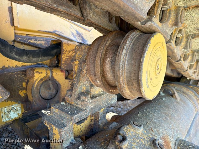 image for item FG3067 2011 Caterpillar D6T dozer