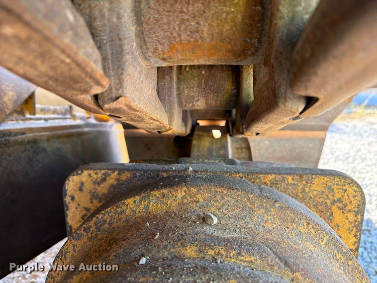 image for item FG3067 2011 Caterpillar D6T dozer