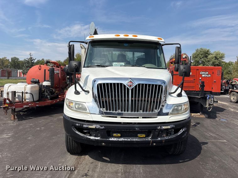 image for item FK2170 2012 International 4300 utility / service truck