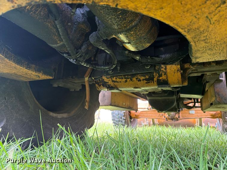 image for item FK4207 2005 Case 580M backhoe