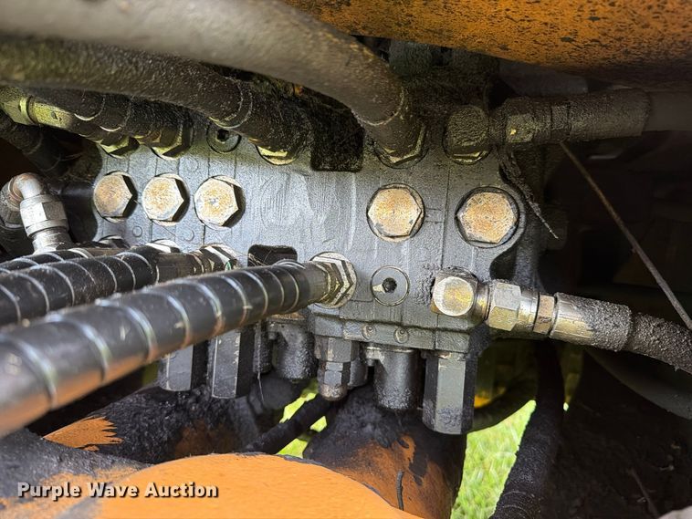 image for item FK4207 2005 Case 580M backhoe