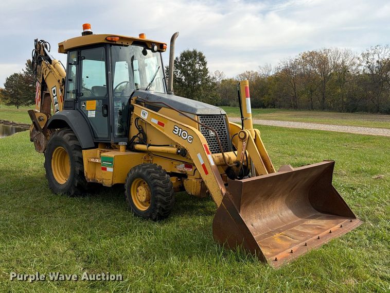 image for item FK4208 2006 John Deere 310G backhoe