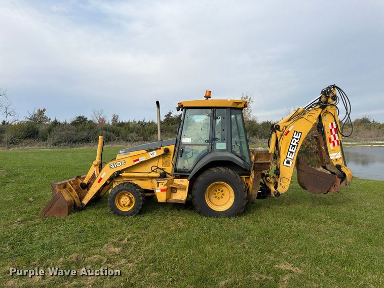 image for item FK4208 2006 John Deere 310G backhoe