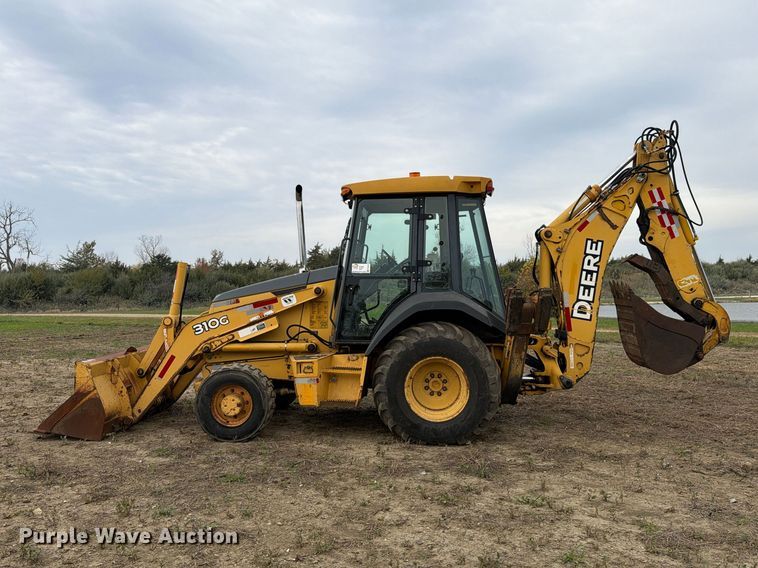 image for item FK4209 2006 John Deere 310G backhoe