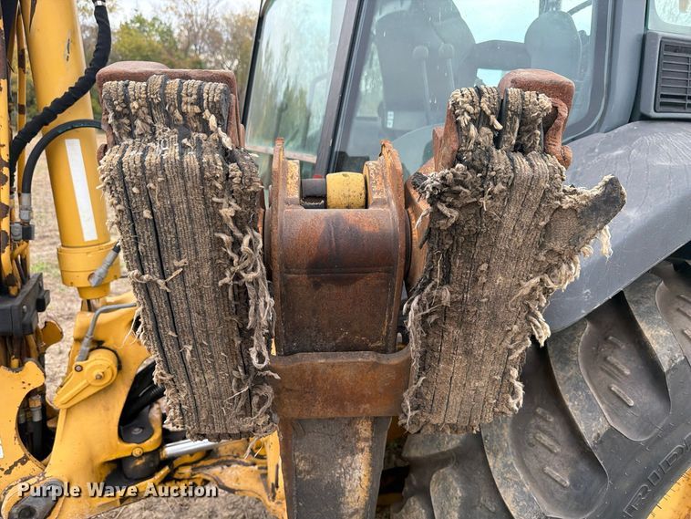 image for item FK4209 2006 John Deere 310G backhoe