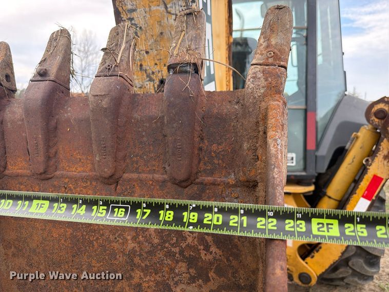 image for item FK4209 2006 John Deere 310G backhoe