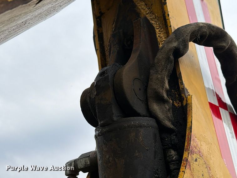 image for item FK4209 2006 John Deere 310G backhoe