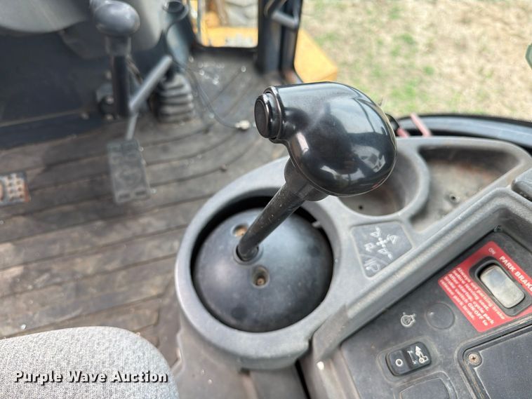 image for item FK4209 2006 John Deere 310G backhoe