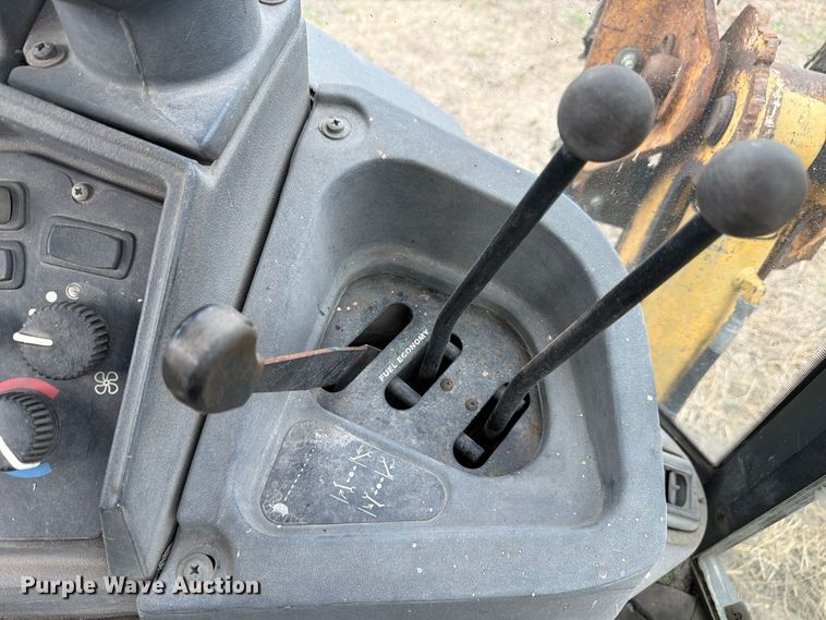 image for item FK4209 2006 John Deere 310G backhoe