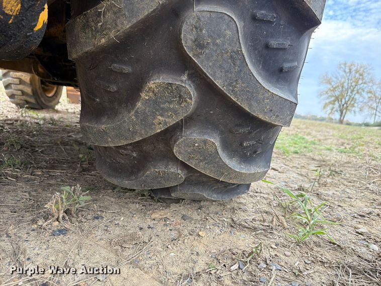 image for item FK4209 2006 John Deere 310G backhoe