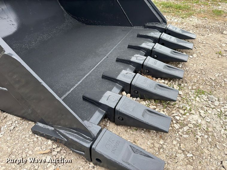 image for item FK4210 (2) excavator buckets