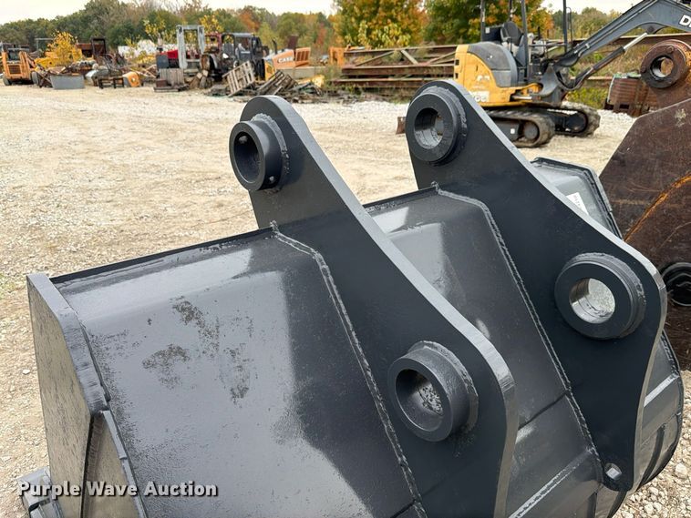 image for item FK4210 (2) excavator buckets