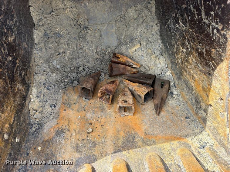 image for item FK4210 (2) excavator buckets