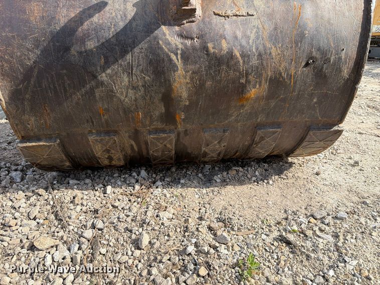 image for item FK4210 (2) excavator buckets