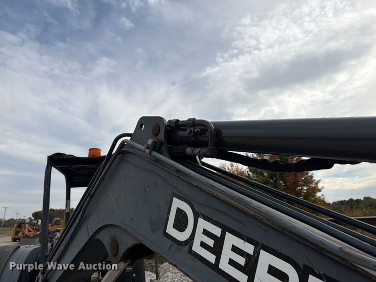 image for item FK4211 2015 John Deere 50G mini excavator