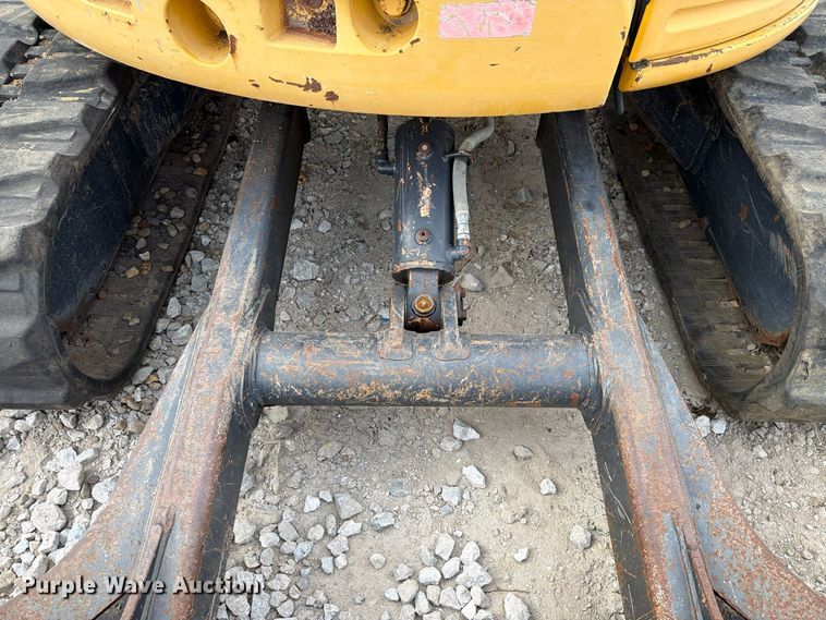 image for item FK4211 2015 John Deere 50G mini excavator