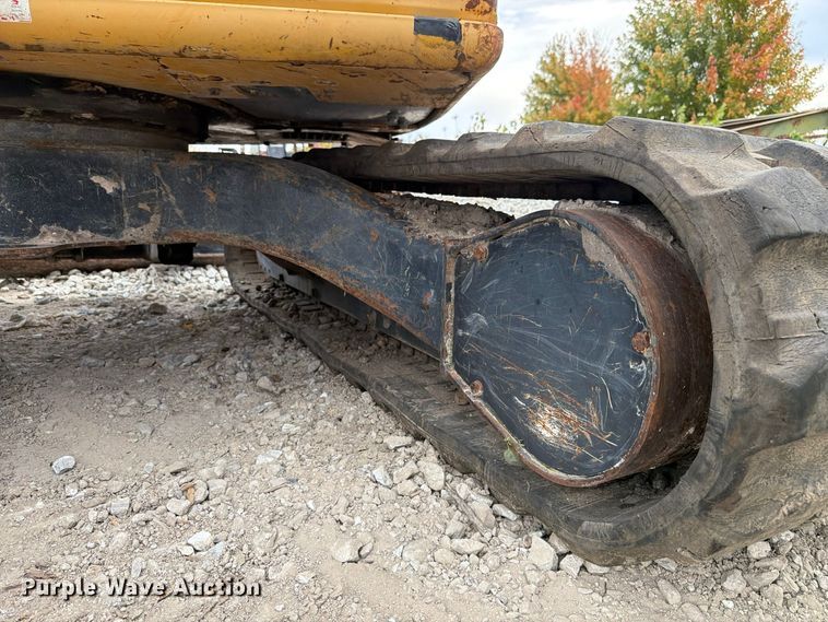 image for item FK4211 2015 John Deere 50G mini excavator