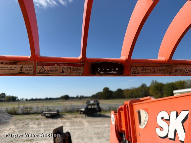 image for item FM6610 2007 JLG Skytrak 10054 telehandler