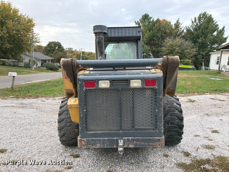 image for item FM6632 2015 Gehl V400 skid steer loader
