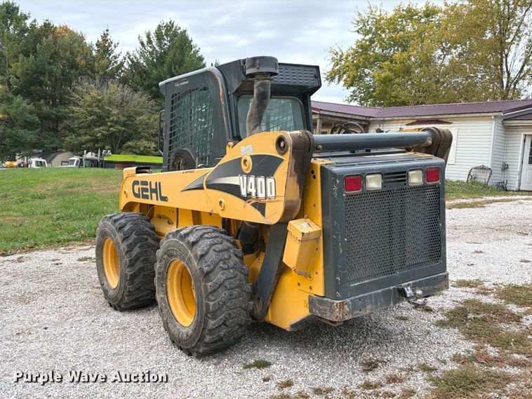 image for item FM6632 2015 Gehl V400 skid steer loader