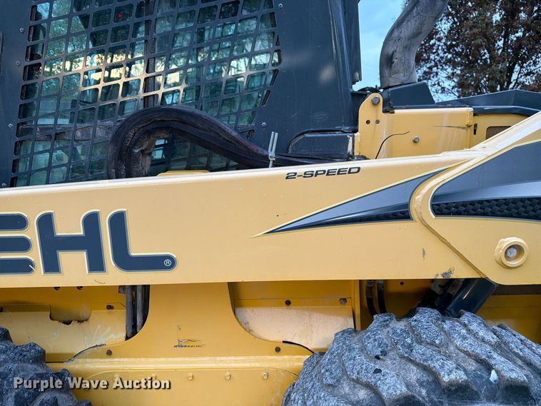 image for item FM6632 2015 Gehl V400 skid steer loader