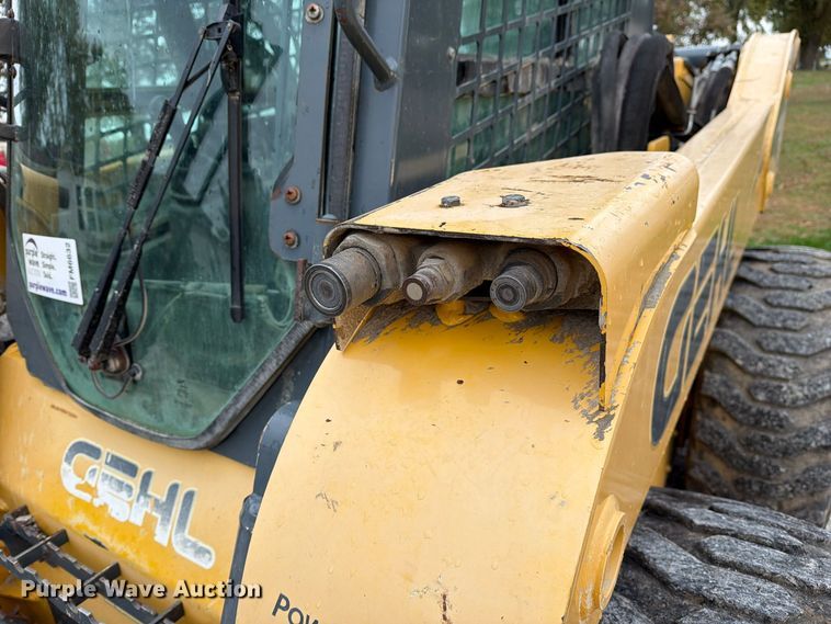 image for item FM6632 2015 Gehl V400 skid steer loader