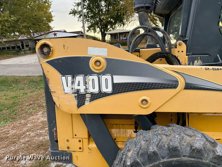 image for item FM6632 2015 Gehl V400 skid steer loader