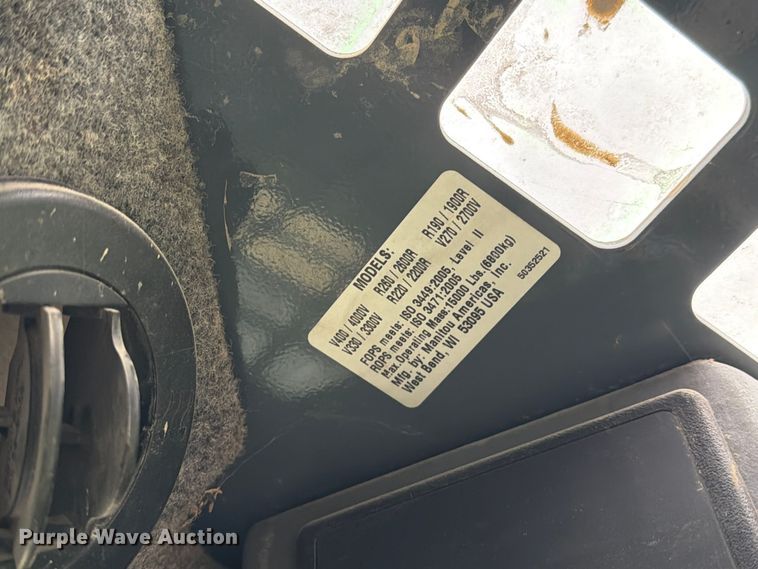 image for item FM6632 2015 Gehl V400 skid steer loader