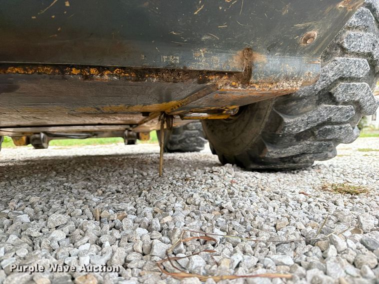 image for item FM6632 2015 Gehl V400 skid steer loader