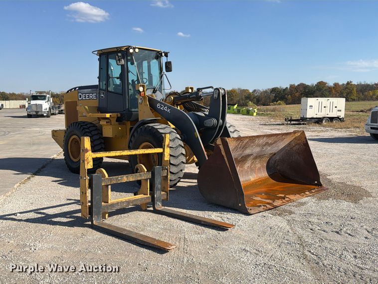image for item FM6637 2015 John Deere 624K wheel loader