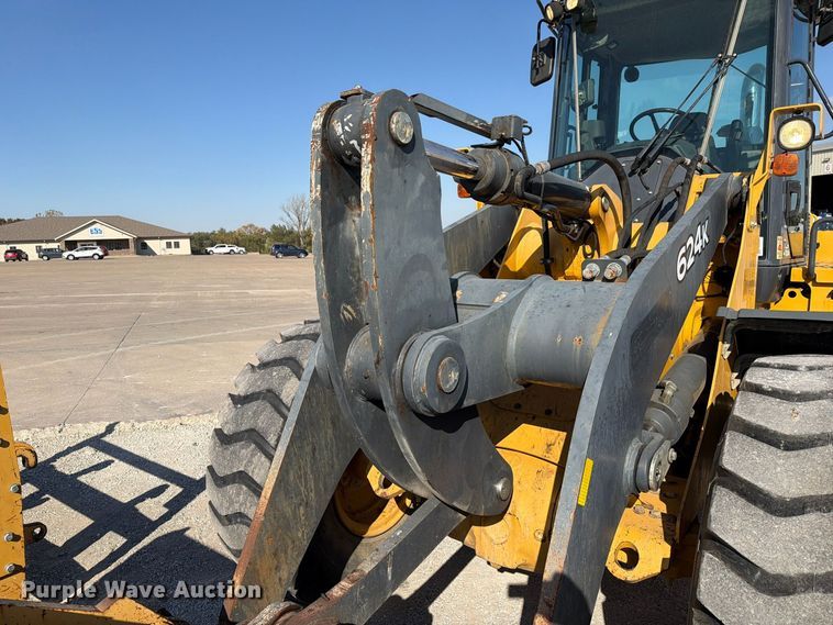 image for item FM6637 2015 John Deere 624K wheel loader