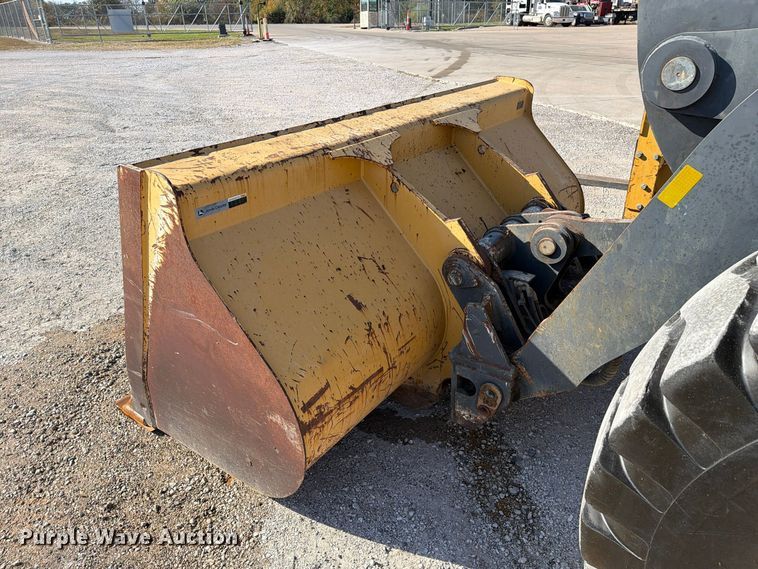 image for item FM6637 2015 John Deere 624K wheel loader