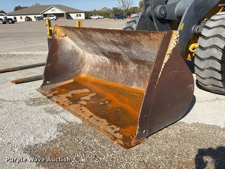 image for item FM6637 2015 John Deere 624K wheel loader