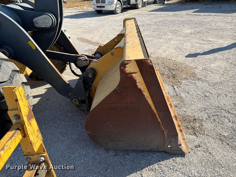 image for item FM6637 2015 John Deere 624K wheel loader