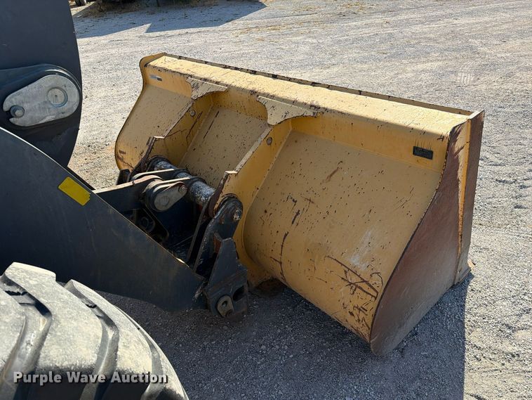 image for item FM6637 2015 John Deere 624K wheel loader