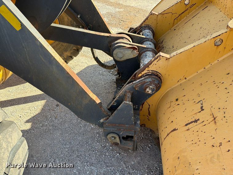 image for item FM6637 2015 John Deere 624K wheel loader