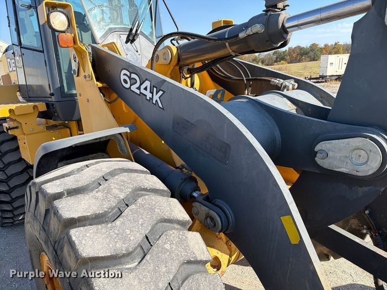 image for item FM6637 2015 John Deere 624K wheel loader