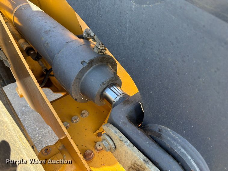 image for item FM6637 2015 John Deere 624K wheel loader