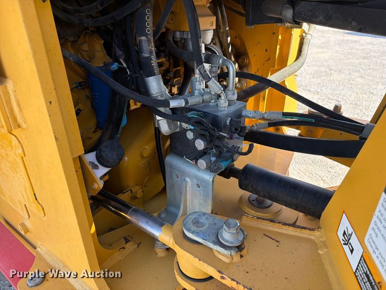 image for item FM6637 2015 John Deere 624K wheel loader