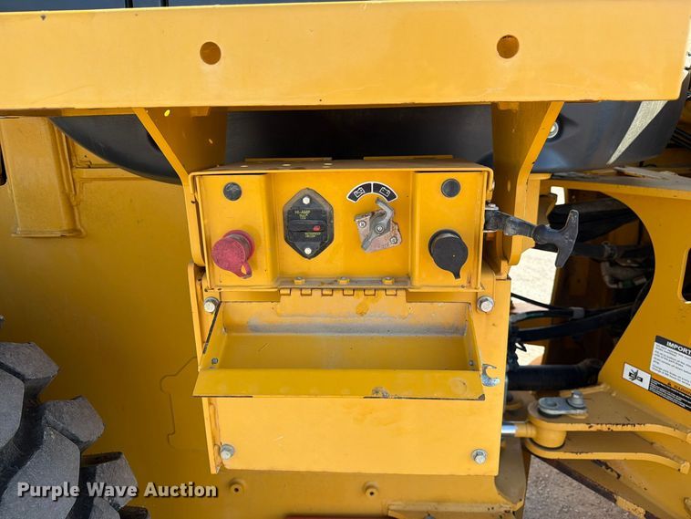 image for item FM6637 2015 John Deere 624K wheel loader
