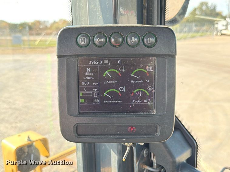 image for item FM6637 2015 John Deere 624K wheel loader