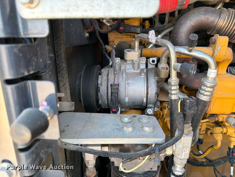 image for item FM6637 2015 John Deere 624K wheel loader