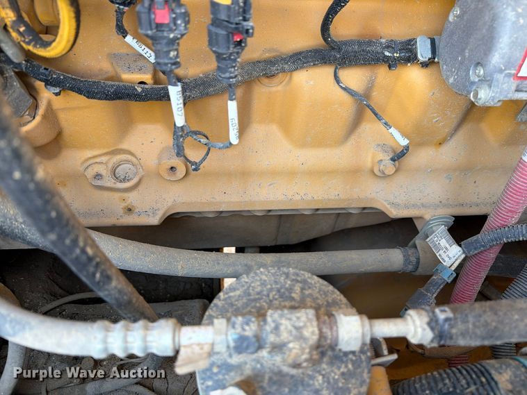 image for item FM6637 2015 John Deere 624K wheel loader