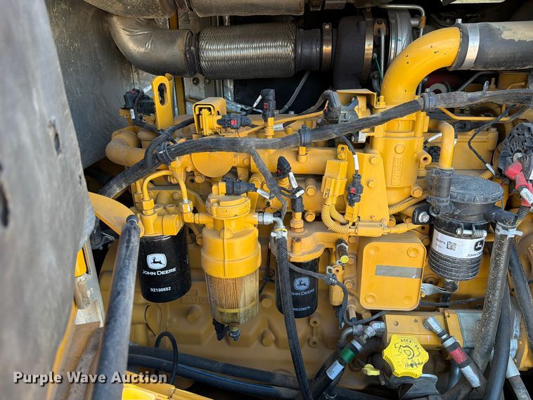 image for item FM6637 2015 John Deere 624K wheel loader