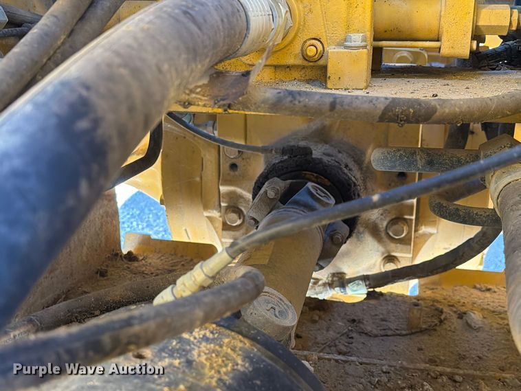 image for item FM6637 2015 John Deere 624K wheel loader