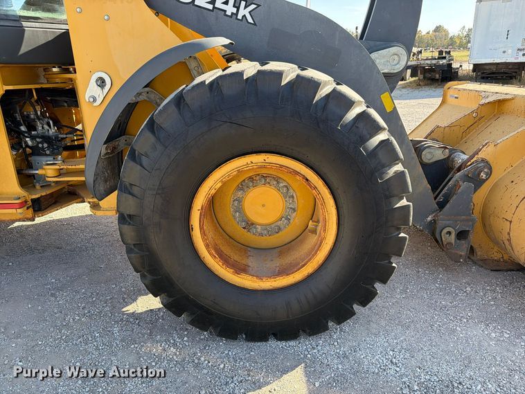 image for item FM6637 2015 John Deere 624K wheel loader