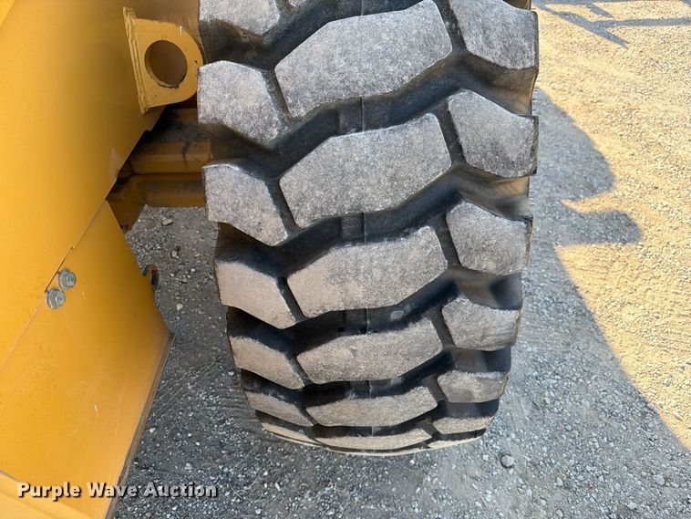 image for item FM6637 2015 John Deere 624K wheel loader