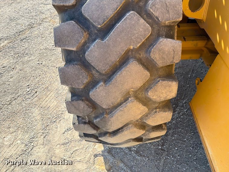 image for item FM6637 2015 John Deere 624K wheel loader