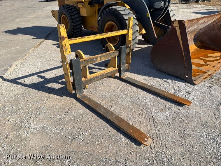 image for item FM6637 2015 John Deere 624K wheel loader